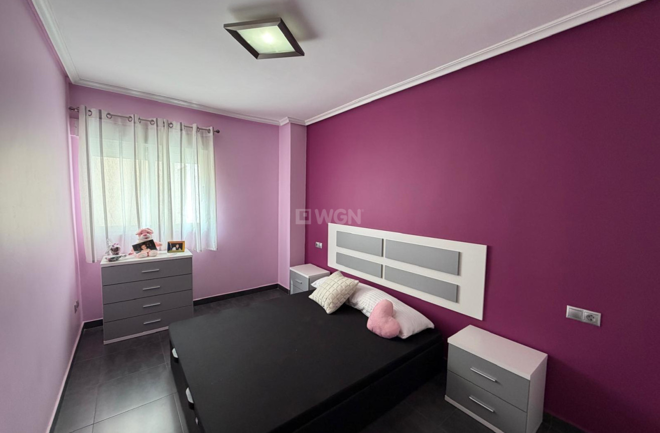 Odsprzedaż - Mieszkanie w bloku - Beniel - Centro