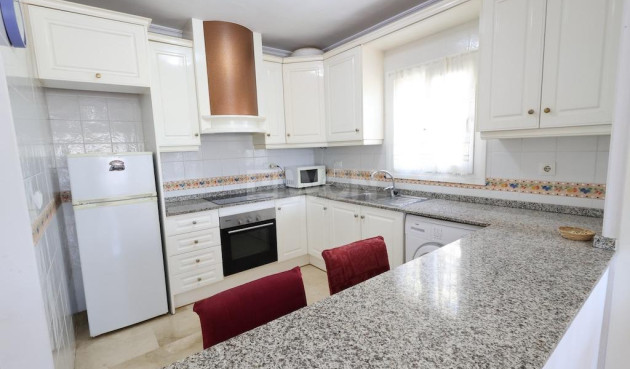 Odsprzedaż - Mieszkanie w bloku - Orihuela Costa - Playa Flamenca Norte