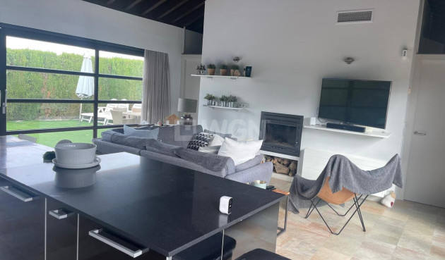 Odsprzedaż - Villa - Peraleja Golf - Inland