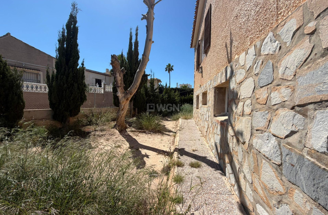 Wiederverkauf - Villa - Torrevieja - Los Balcones - Los Altos del Edén