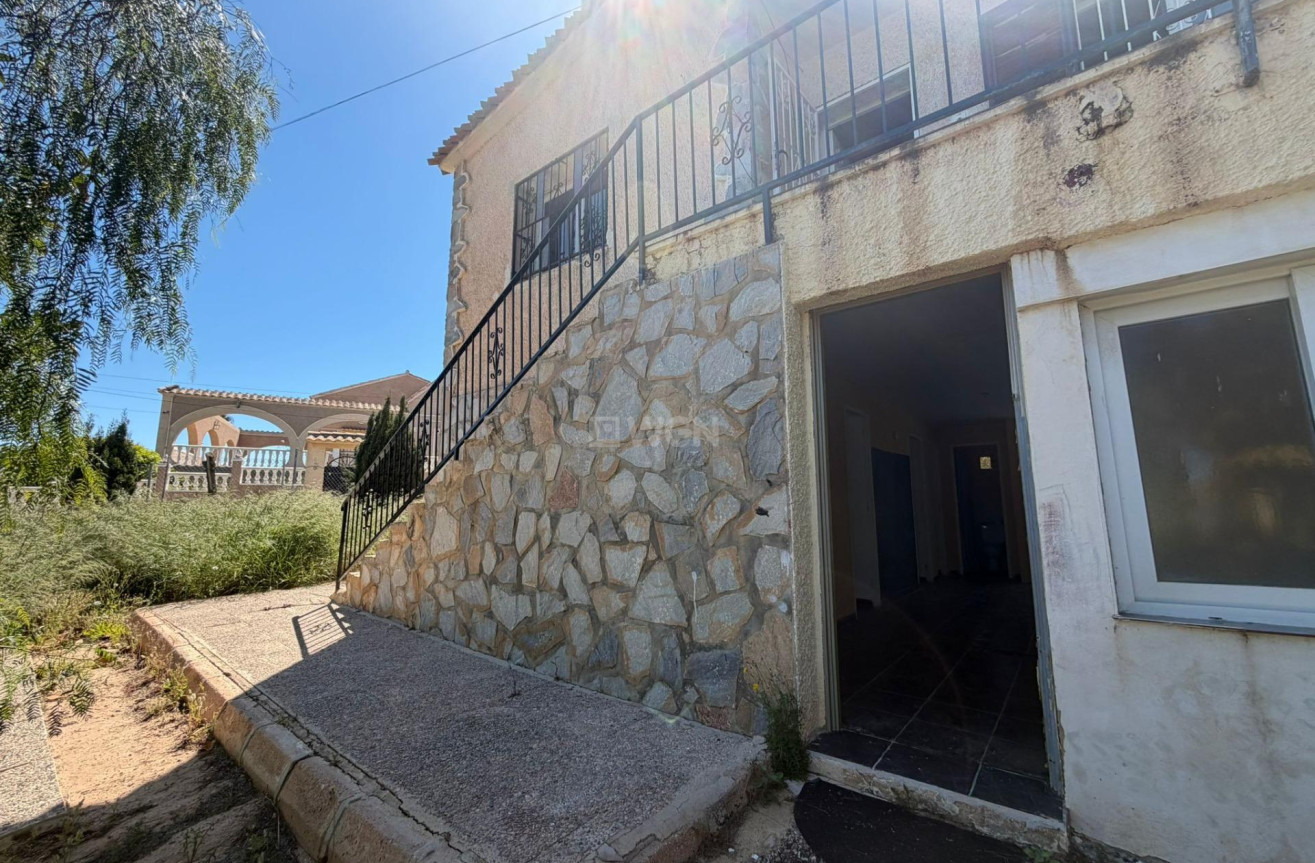 Wiederverkauf - Villa - Torrevieja - Los Balcones - Los Altos del Edén