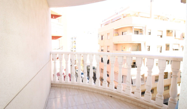 Wiederverkauf - Wohnung - Torrevieja - Centro