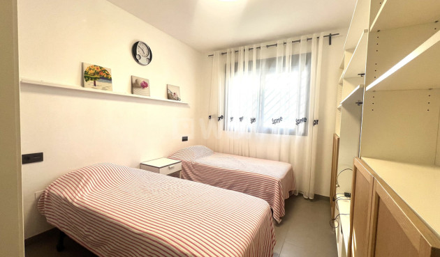 Odsprzedaż - Mieszkanie w bloku - La Zenia - Costa Blanca