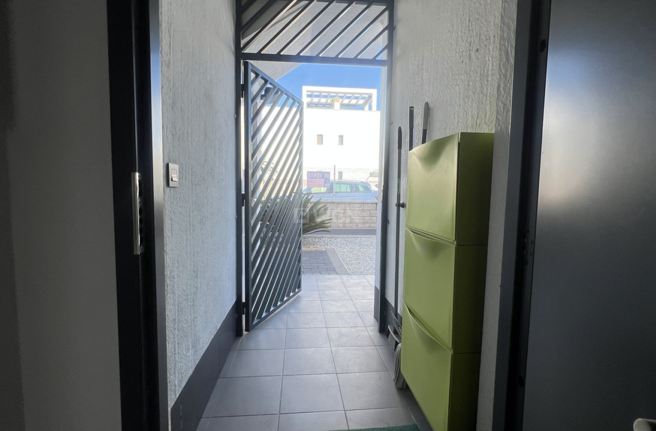 Odsprzedaż - Mieszkanie w bloku - La Zenia - Costa Blanca