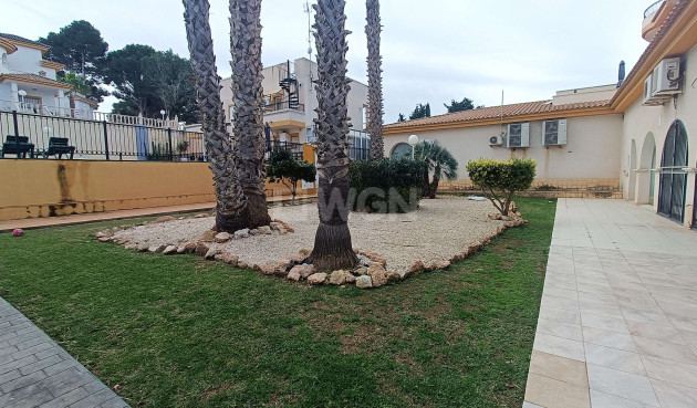 Odsprzedaż - Mieszkanie w bloku - Villamartin - Costa Blanca