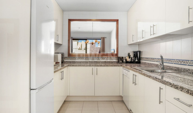 Odsprzedaż - Mieszkanie w bloku - Manilva - Inland