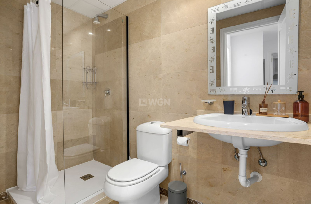 Odsprzedaż - Mieszkanie w bloku - Manilva - Inland