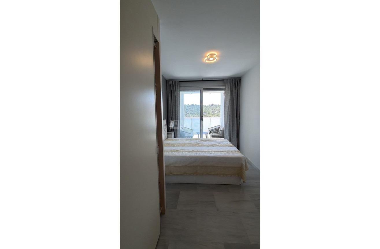 Odsprzedaż - Mieszkanie w bloku - Villajoyosa - Finestrat