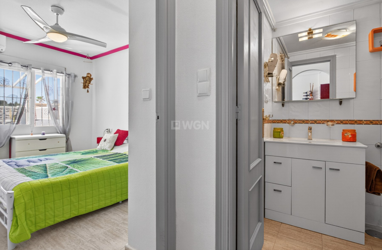 Odsprzedaż - Mieszkanie w bloku - Orihuela Costa - Costa Blanca