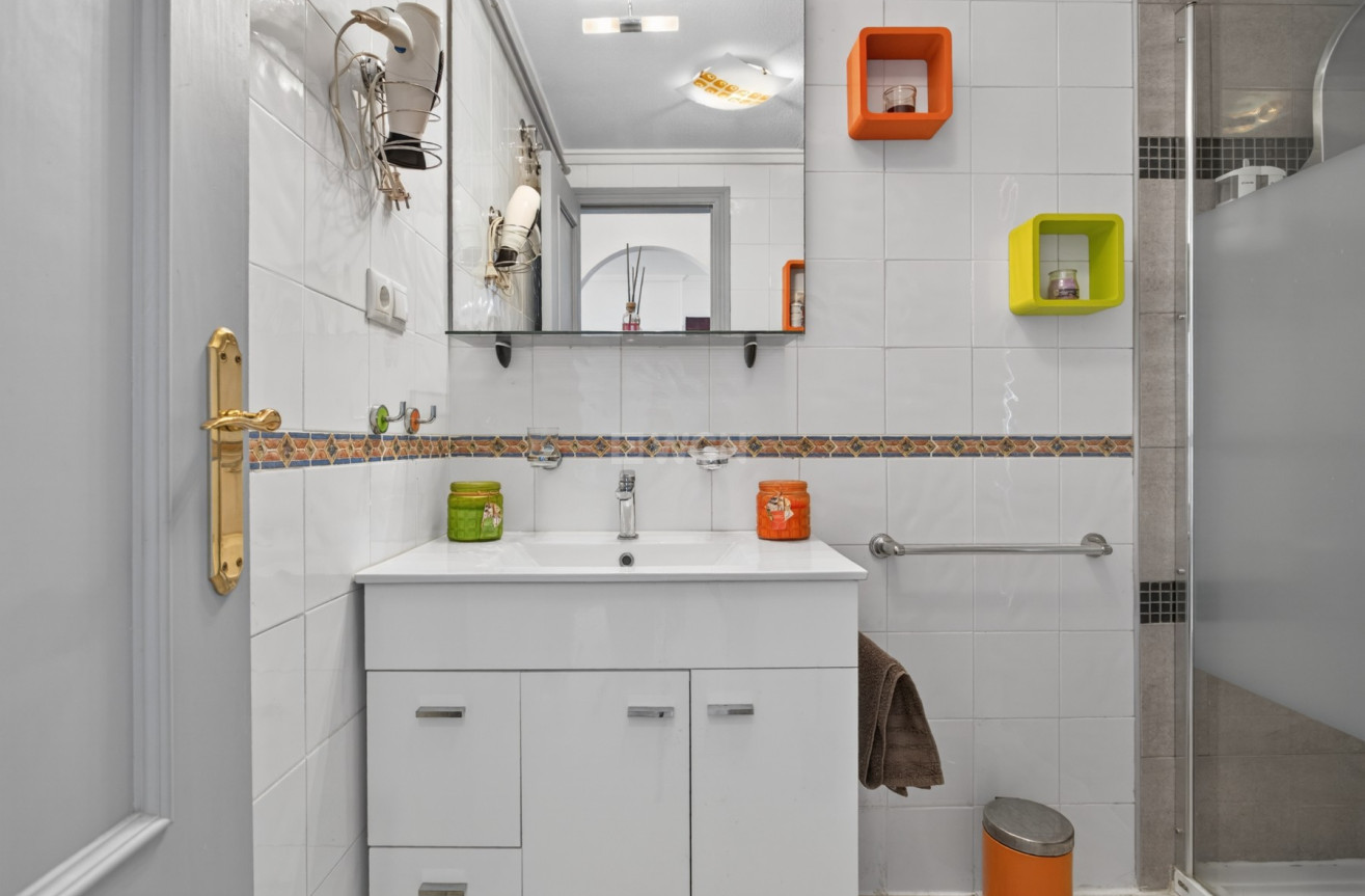 Odsprzedaż - Mieszkanie w bloku - Orihuela Costa - Costa Blanca