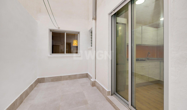 Odsprzedaż - Mieszkanie w bloku - Torrevieja - Acequion