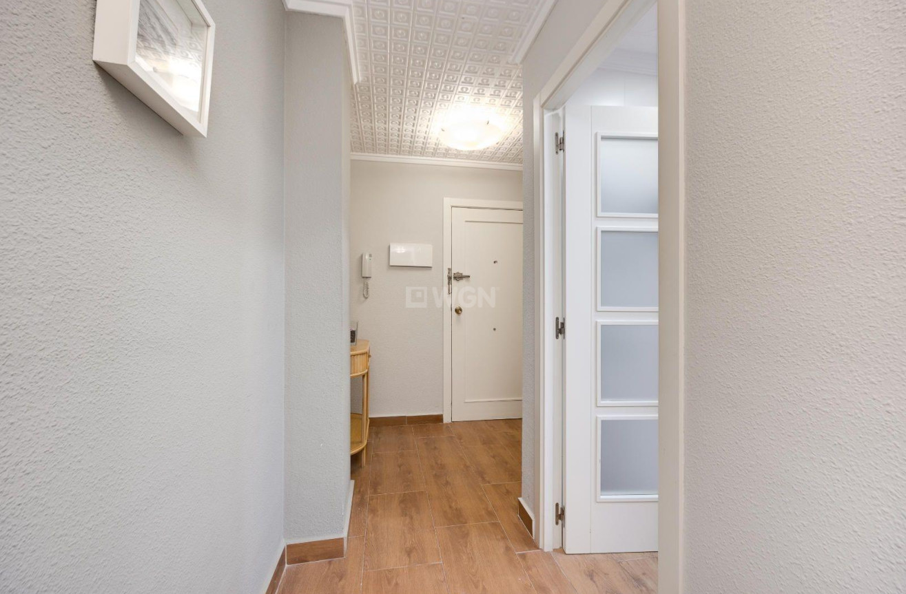 Odsprzedaż - Mieszkanie w bloku - Torrevieja - Acequion