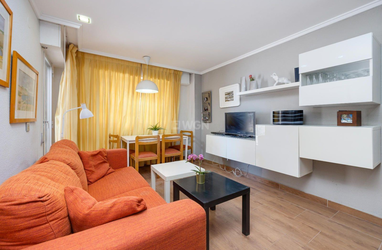 Odsprzedaż - Mieszkanie w bloku - Torrevieja - Acequion