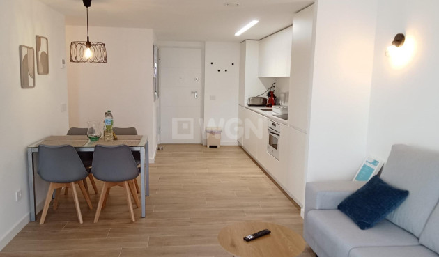 Odsprzedaż - Mieszkanie w bloku - Torrevieja - Punta Prima