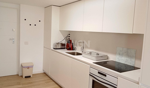 Odsprzedaż - Mieszkanie w bloku - Torrevieja - Punta Prima