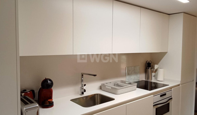 Odsprzedaż - Mieszkanie w bloku - Torrevieja - Punta Prima