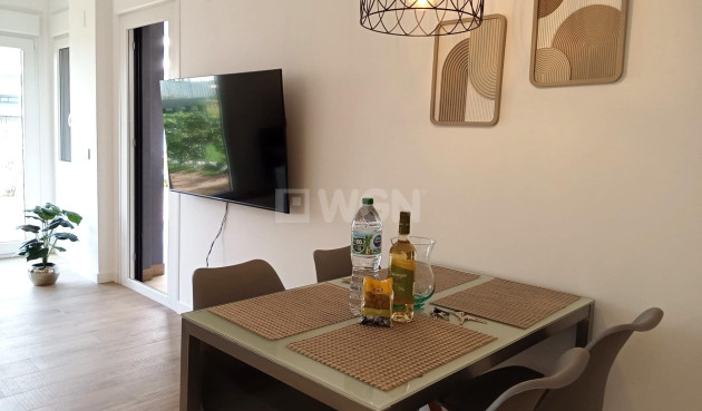 Odsprzedaż - Mieszkanie w bloku - Torrevieja - Punta Prima