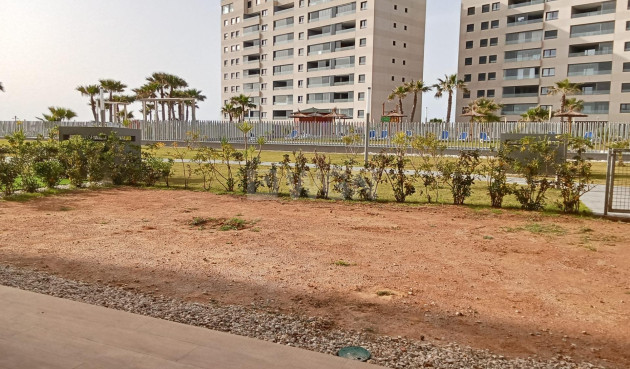 Odsprzedaż - Mieszkanie w bloku - Torrevieja - Punta Prima