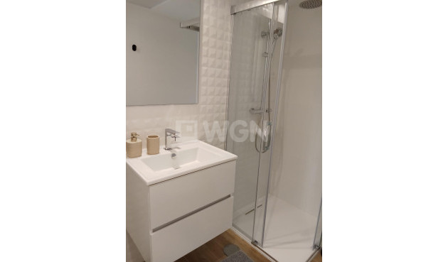 Odsprzedaż - Mieszkanie w bloku - Torrevieja - Punta Prima