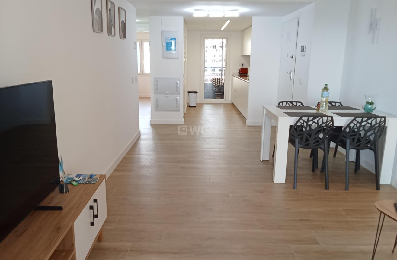 Odsprzedaż - Mieszkanie w bloku - Torrevieja - Punta Prima