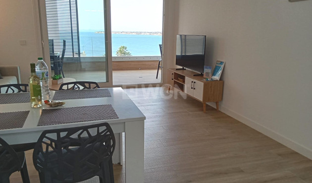 Odsprzedaż - Mieszkanie w bloku - Torrevieja - Punta Prima