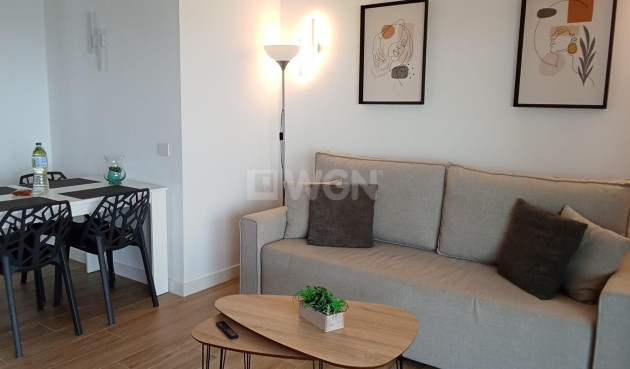 Odsprzedaż - Mieszkanie w bloku - Torrevieja - Punta Prima