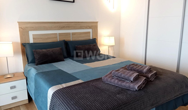 Odsprzedaż - Mieszkanie w bloku - Torrevieja - Punta Prima