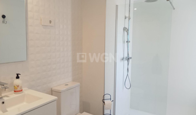 Odsprzedaż - Mieszkanie w bloku - Torrevieja - Punta Prima