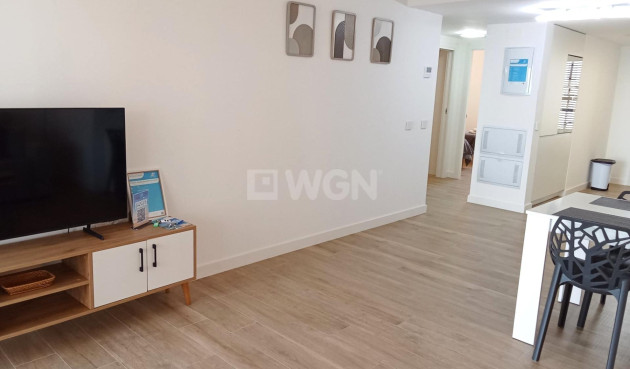 Odsprzedaż - Mieszkanie w bloku - Torrevieja - Punta Prima