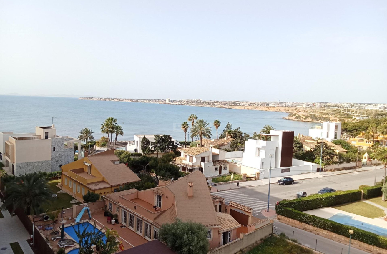 Odsprzedaż - Mieszkanie w bloku - Torrevieja - Punta Prima