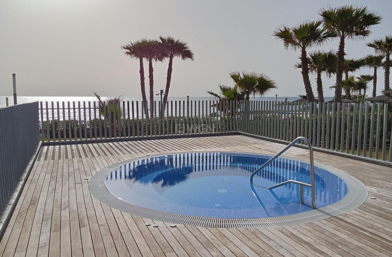 Odsprzedaż - Mieszkanie w bloku - Torrevieja - Punta Prima