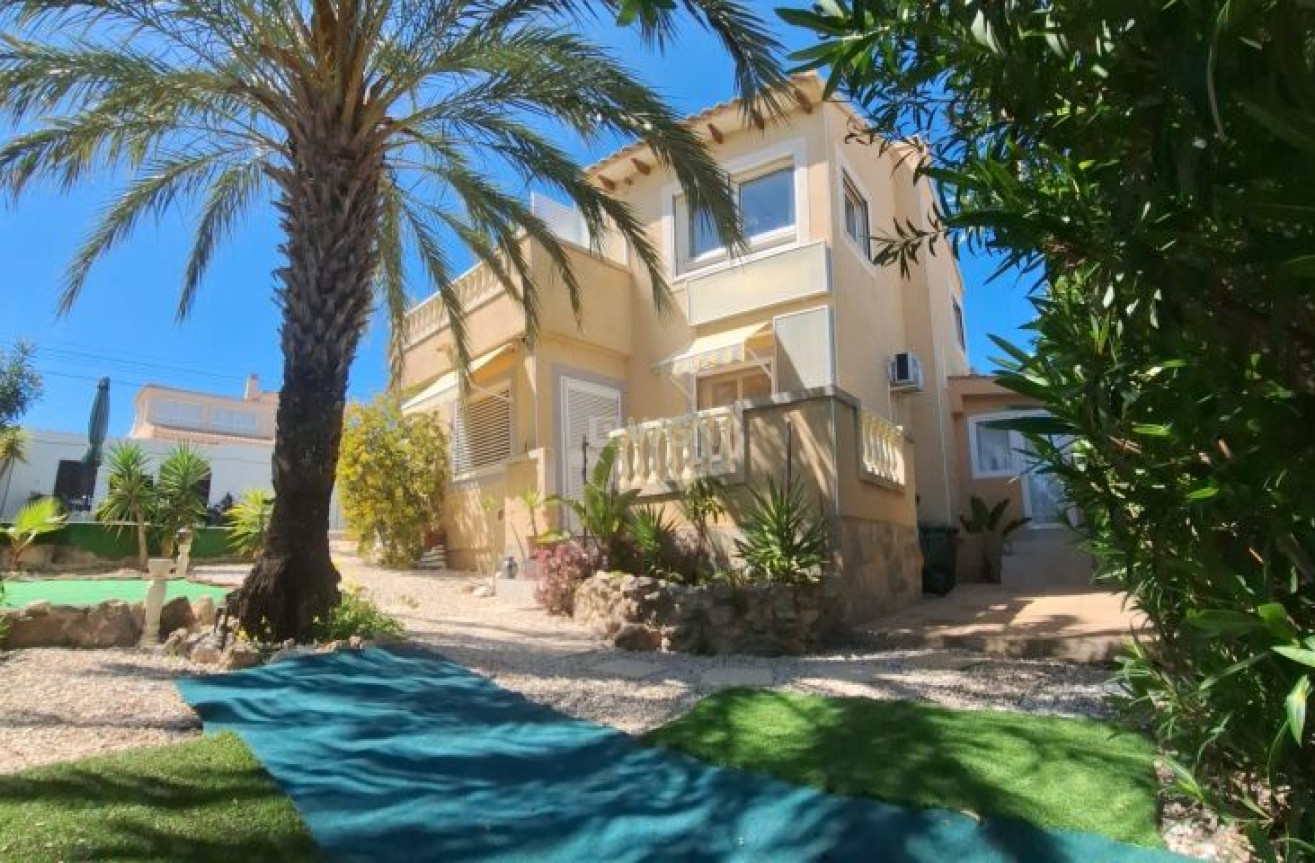 Odsprzedaż - Villa - Orihuela Costa - Costa Blanca