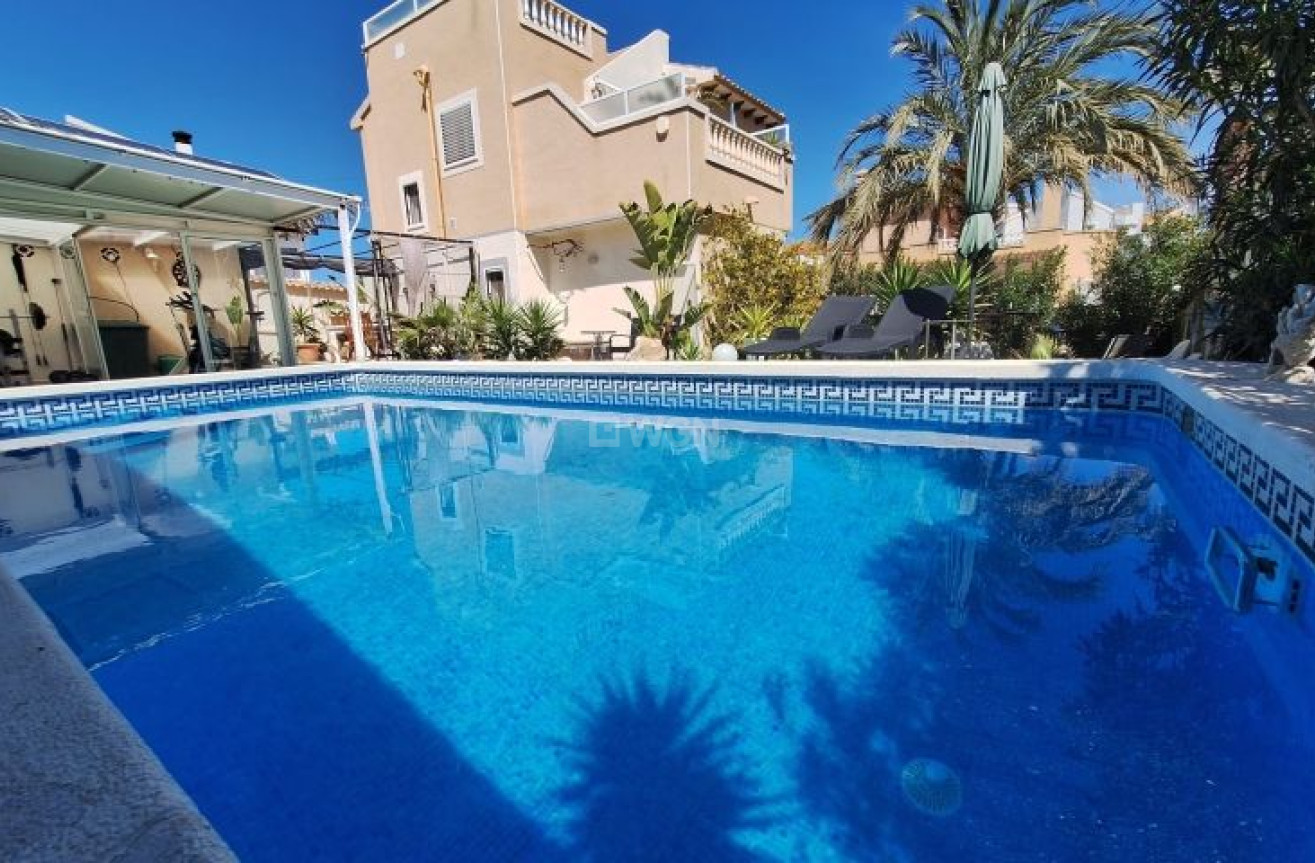 Odsprzedaż - Villa - Orihuela Costa - Costa Blanca