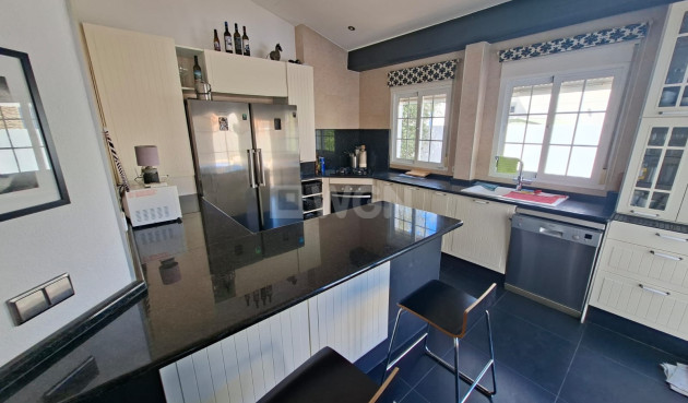 Odsprzedaż - Villa - Fortuna - Inland