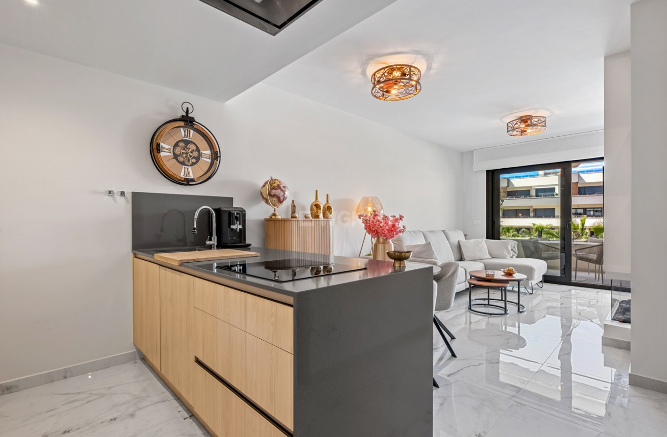 Odsprzedaż - Mieszkanie w bloku - Orihuela Costa - Costa Blanca