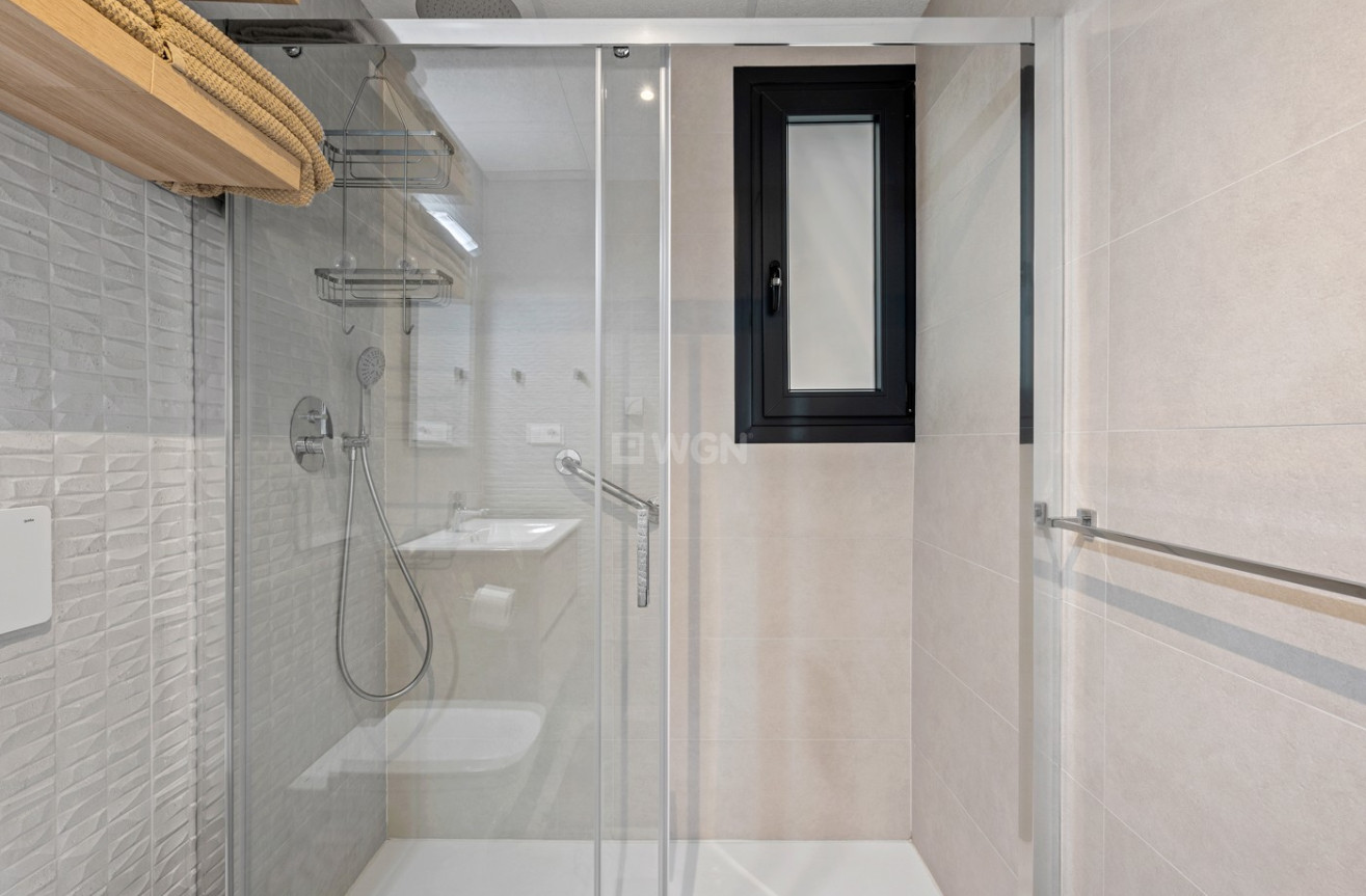 Odsprzedaż - Mieszkanie w bloku - Orihuela Costa - Costa Blanca