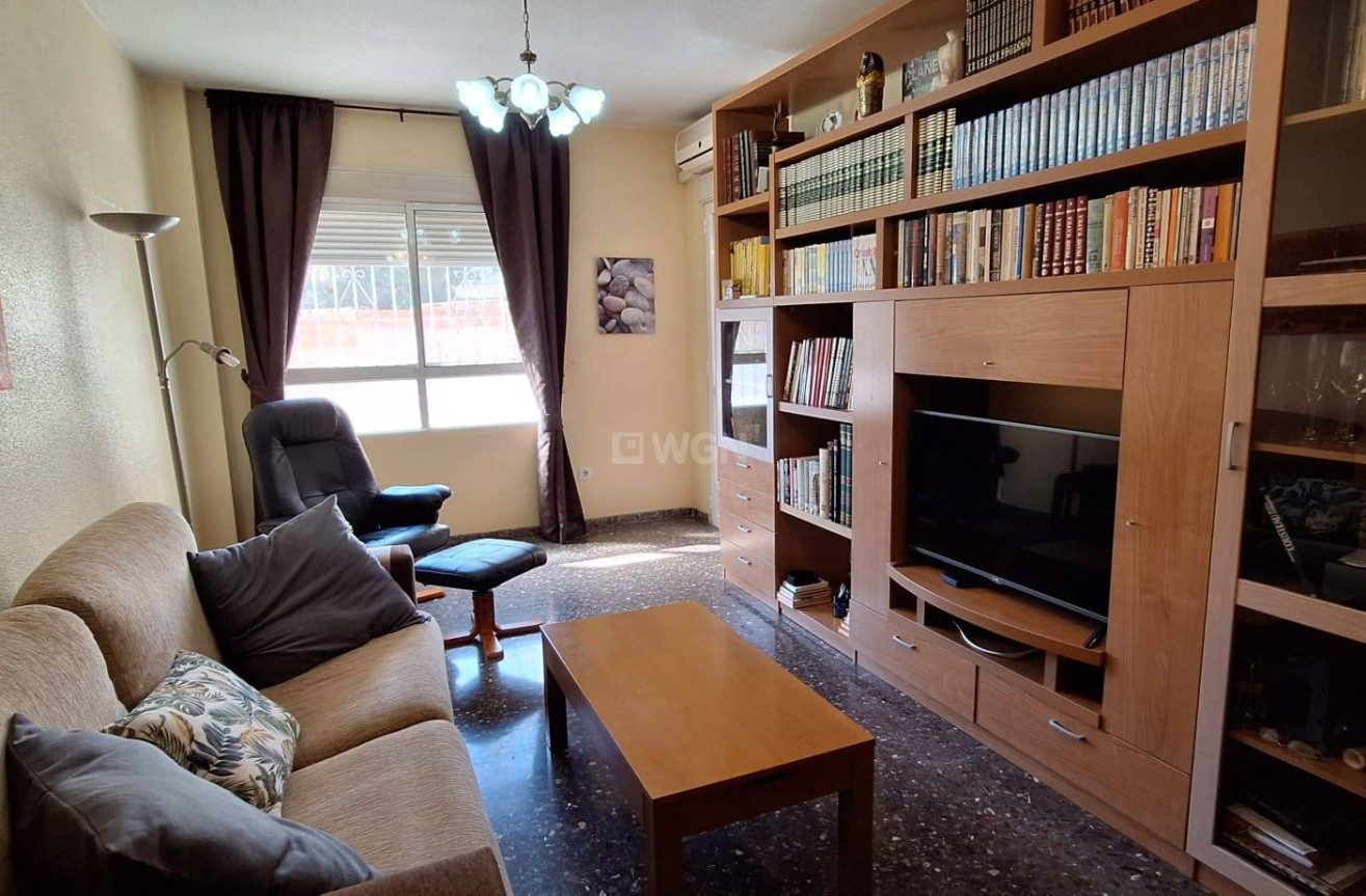 Odsprzedaż - Mieszkanie w bloku - Murcia - San Benito-patiño