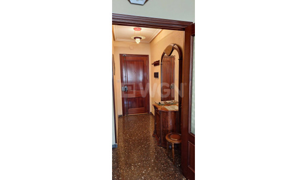 Odsprzedaż - Mieszkanie w bloku - Murcia - San Benito-patiño