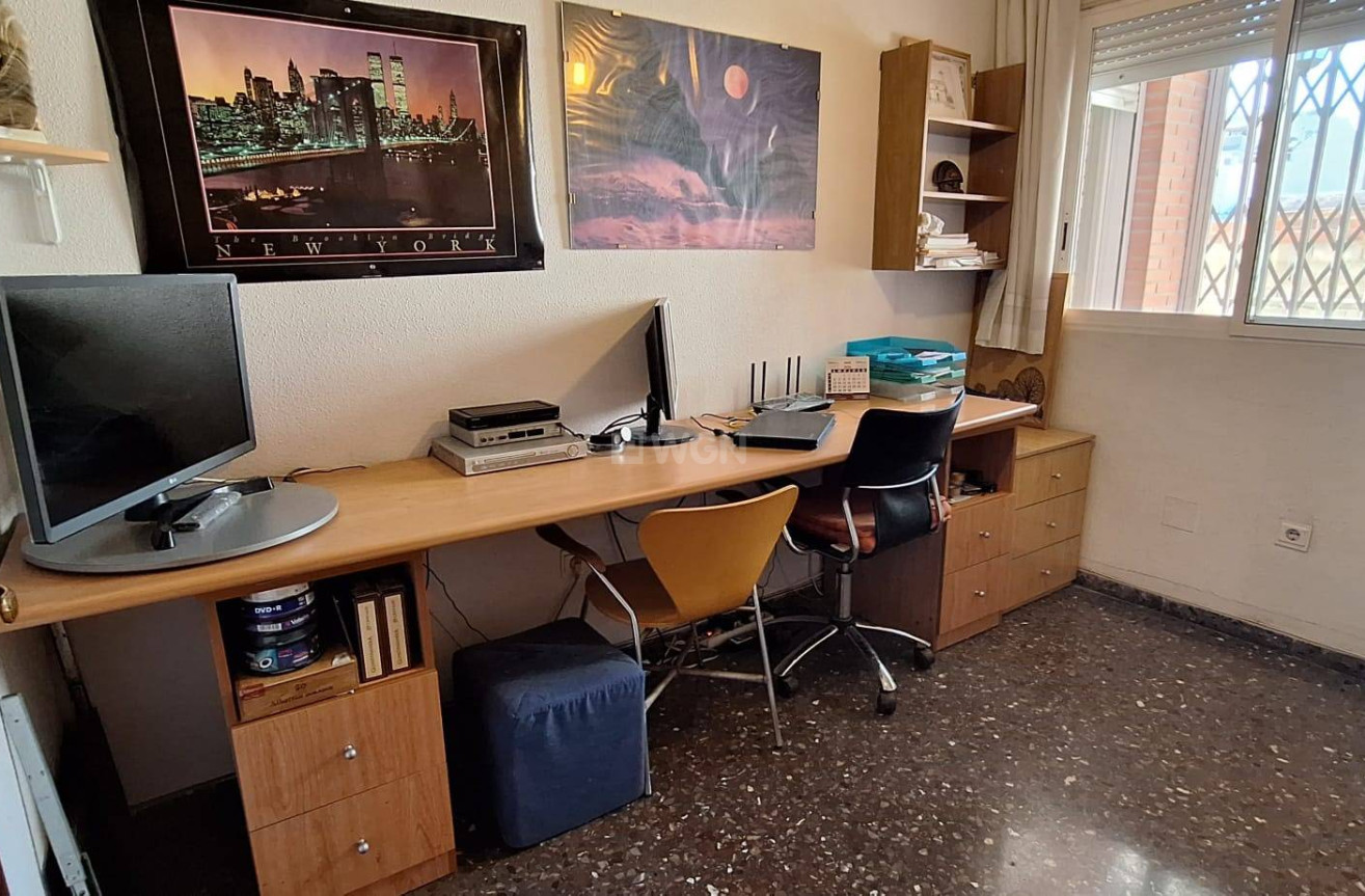 Odsprzedaż - Mieszkanie w bloku - Murcia - San Benito-patiño