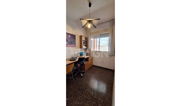 Odsprzedaż - Mieszkanie w bloku - Murcia - San Benito-patiño