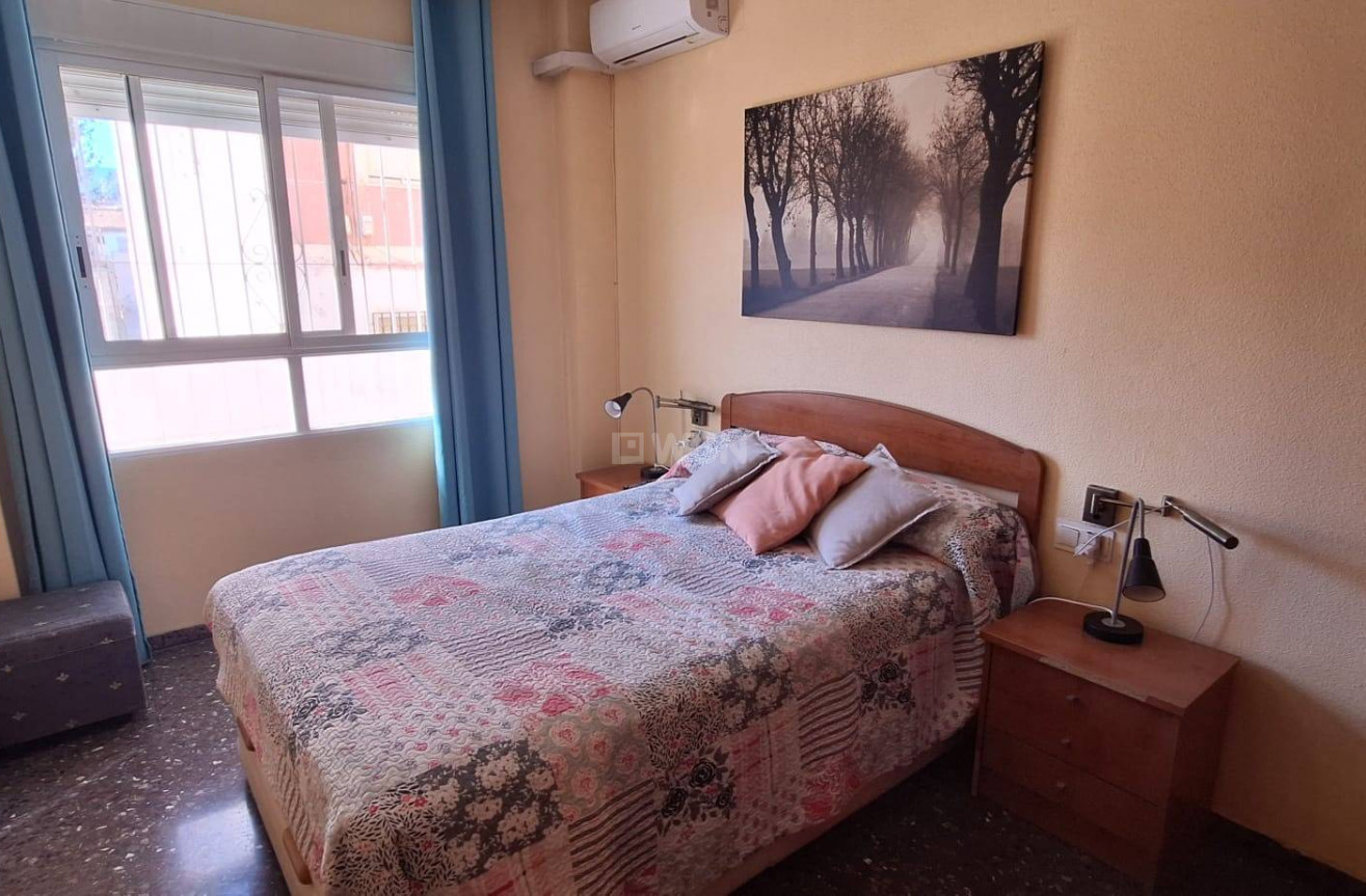 Odsprzedaż - Mieszkanie w bloku - Murcia - San Benito-patiño