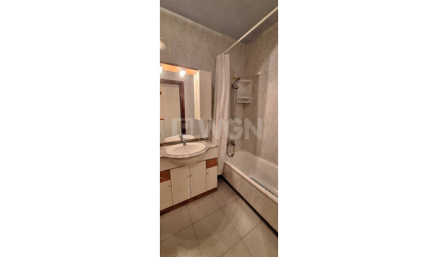 Odsprzedaż - Mieszkanie w bloku - Murcia - San Benito-patiño