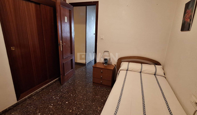 Odsprzedaż - Mieszkanie w bloku - Murcia - San Benito-patiño