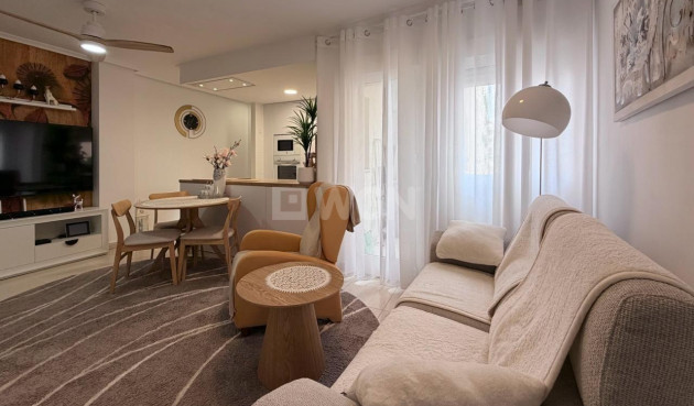 Odsprzedaż - Mieszkanie w bloku - Torrevieja - Centro