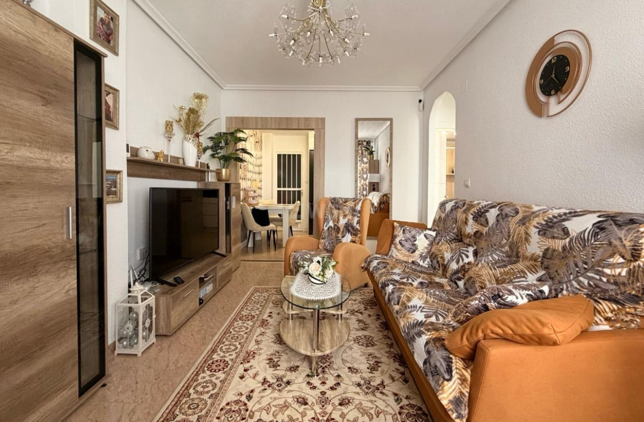 Odsprzedaż - Mieszkanie w bloku - Torrevieja - Nueva Torrevieja