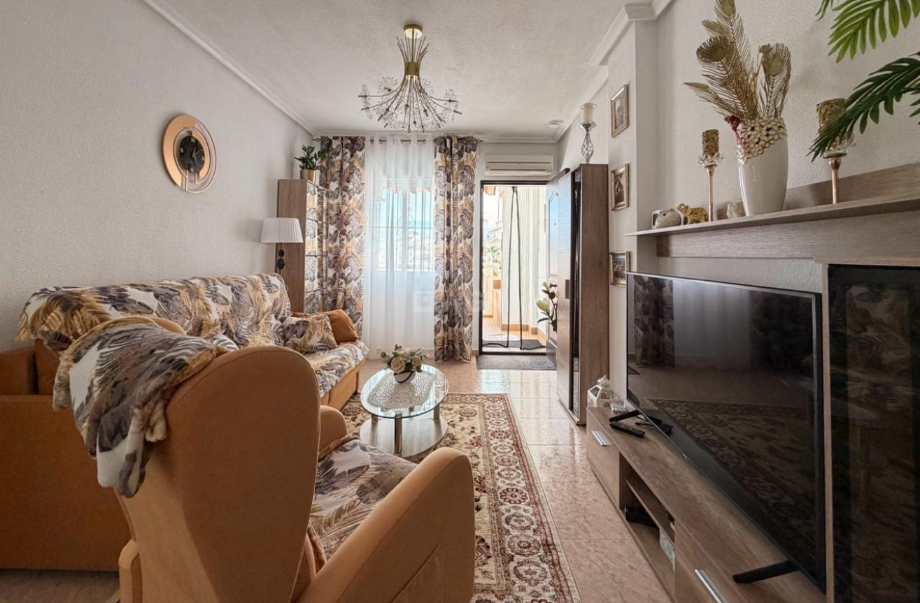 Odsprzedaż - Mieszkanie w bloku - Torrevieja - Nueva Torrevieja