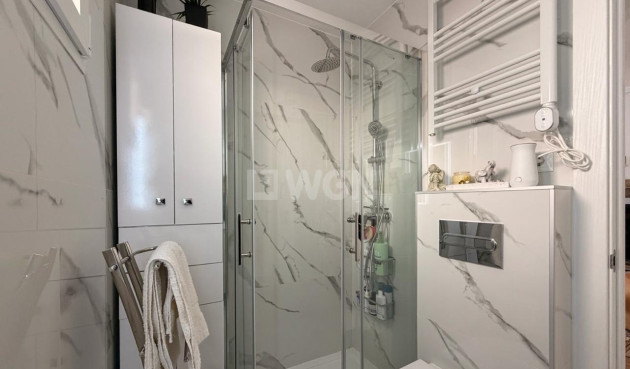 Odsprzedaż - Mieszkanie w bloku - Torrevieja - Nueva Torrevieja