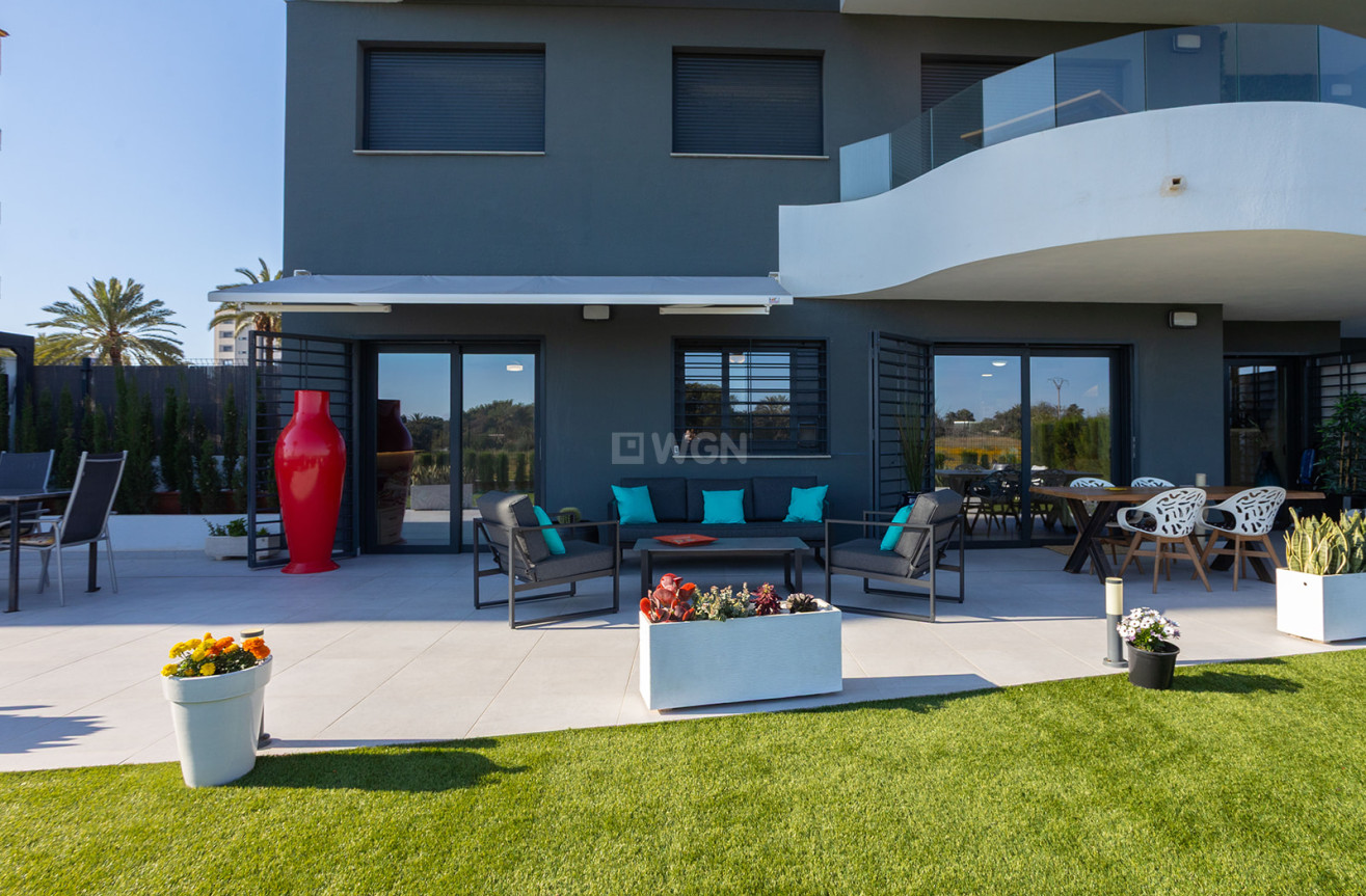 Resale - Apartment / flat - Torrevieja - Costa Blanca