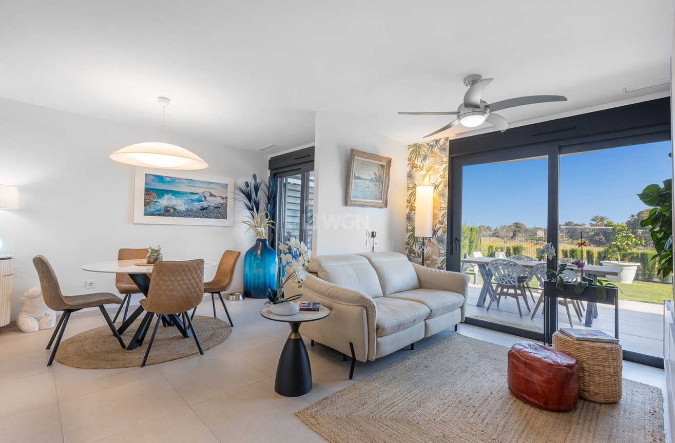 Resale - Apartment / flat - Torrevieja - Costa Blanca