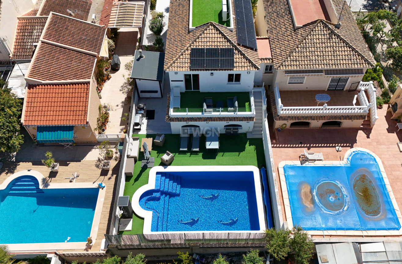 Odsprzedaż - Villa - Los Balcones - Costa Blanca